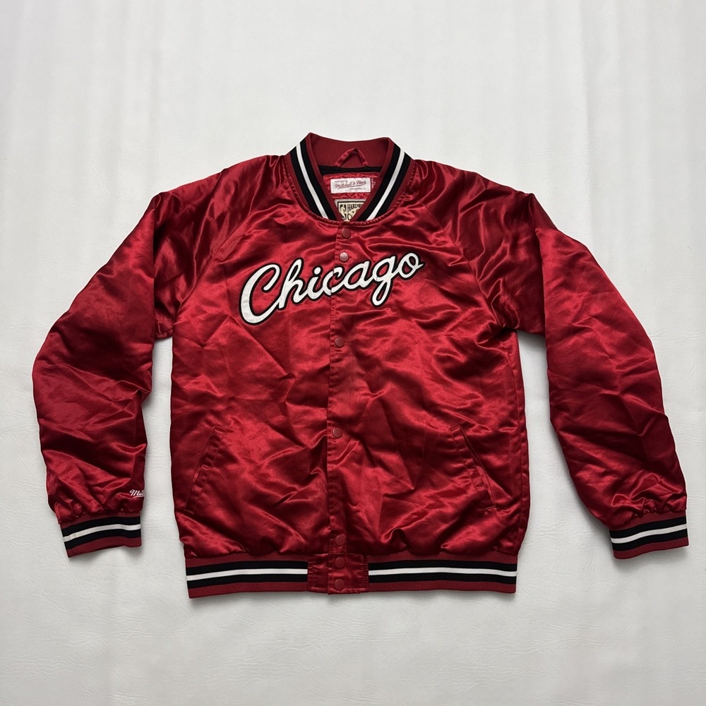 Mitchell & Ness NBA Chicago Bulls Scarlet Youth XL 18/20 Red Satin Jacket